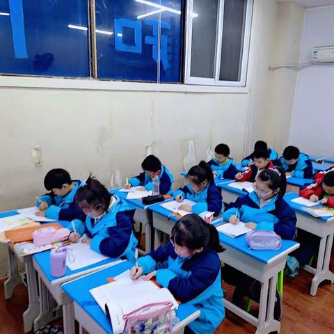 四年级作文课堂剪影