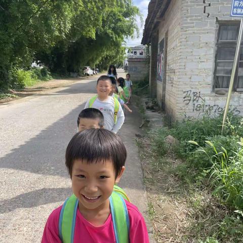 小学初体验—-聪聪幼儿园幼小衔接之参观小学