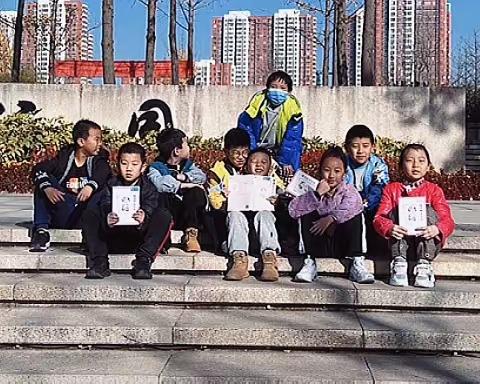 三年级2班三组读书会《窗边的小豆豆》分享活动！