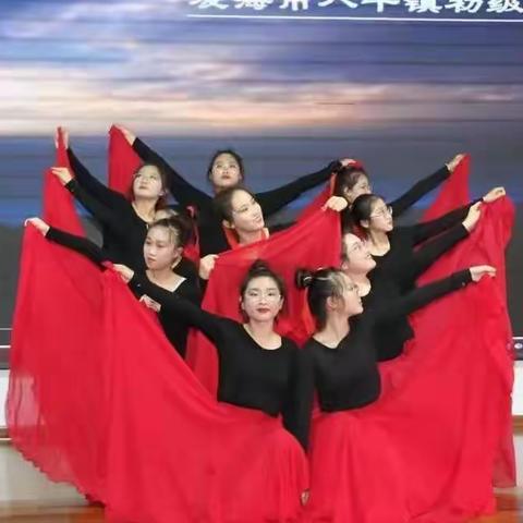 八千初中“我的中国红”艺术展演纪实