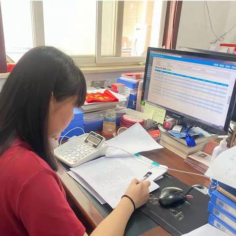 【五心鸿雁 五星为您】复审“摆渡车”末班清零，夕阳“钱袋子”满满当当