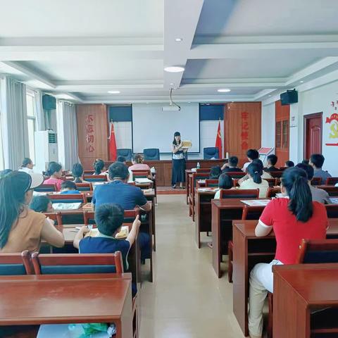 新联村党群服务中心“非遗传承·亲子共创”——金丝珐琅首饰盒文艺包包手作活动