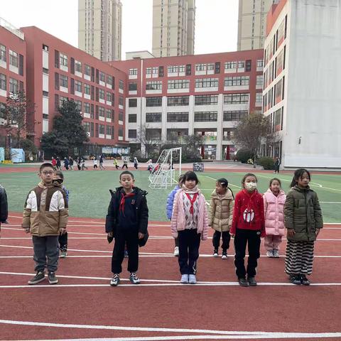 奔跑吧！少年——浐灞龙湖小学2023－2024学年度第一学期田径多彩社团