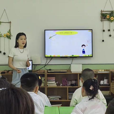 实验幼儿园大二班  科学小实验