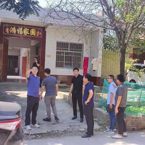 西咸新区住建局对北杜街道自建房整治工作进行督导检查