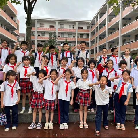 (龚福俊 李水珍)Happy English！记溪子口小学英语1班课后服务