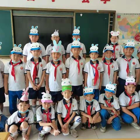 “兔”飞猛进  快乐启航   ——  呼图壁县第一小学教育集团幸福校区一、二年级趣味游园活动
