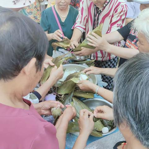 粽叶飘香迎端午 垃圾分类我先行