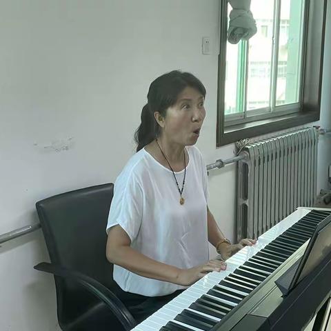 宝鸡老年健康大学大学声乐班开课啦