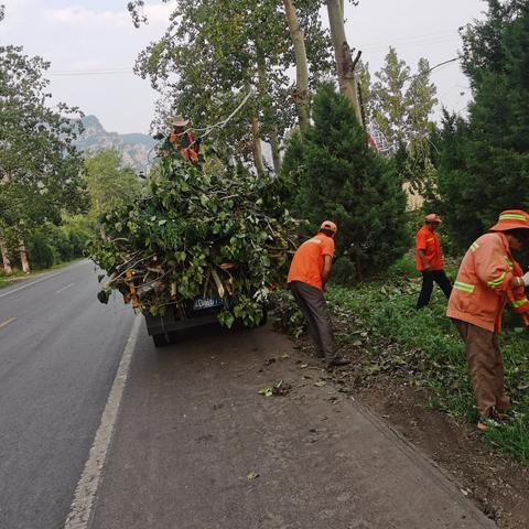 加强汛期公路养护    确保公路安全畅通