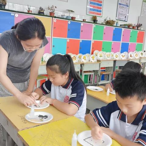 精彩绽放，共筑成长——学期末四年级校本课程汇报展演