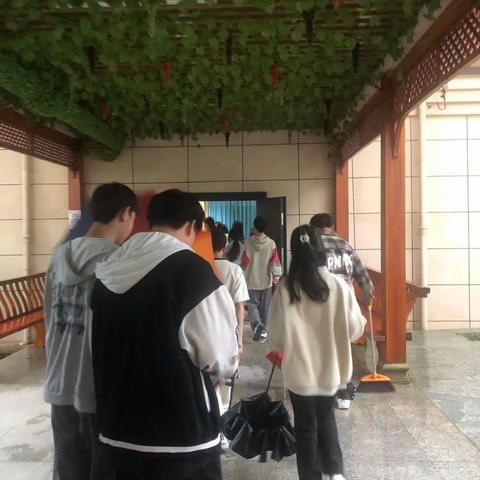 共建洁净校园 我们在行动