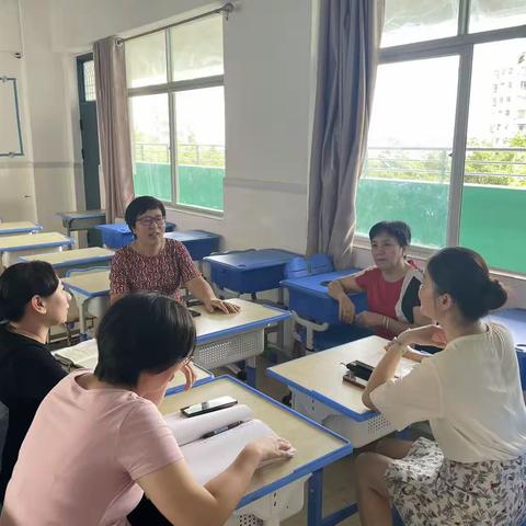 期末督学送指导，砥砺前行谱新篇——责任督学曾艳青走进八一小学进行期末工作督导