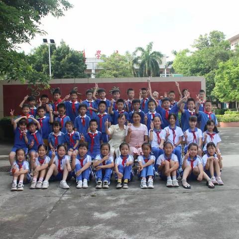 心有繁星 沐光而行 培新学校303班