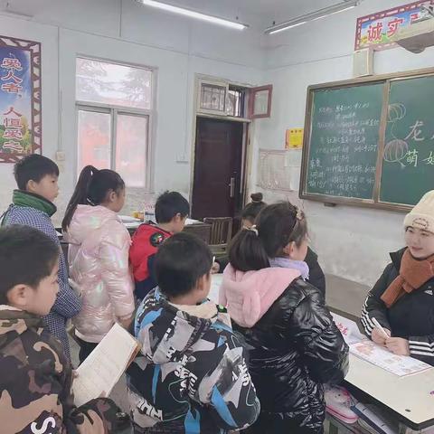 趣味“无纸”境，乐学促成长———任店镇健辉小学一二年级无纸化测试