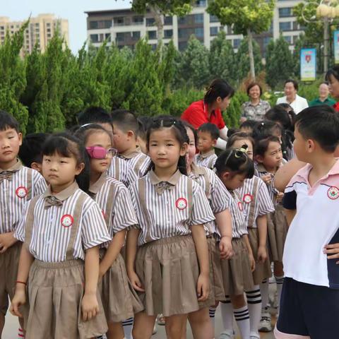 参观小学新体验，入学向往初萌芽——星辰幼儿园 卓越幼儿园参观板桥实验学校活动纪实