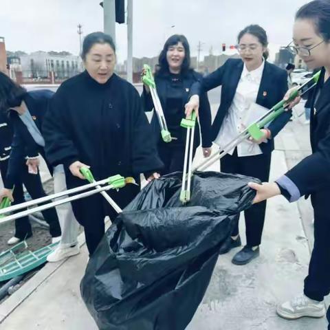 “以党建引领教育高质量发展 助力学校培育时代新人”——博乐市第七小学党支部党旗映天山主题党日活动