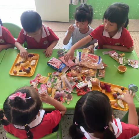 上饶镇实验幼儿园朵朵6班——✨散学典礼，零食分享会❤️