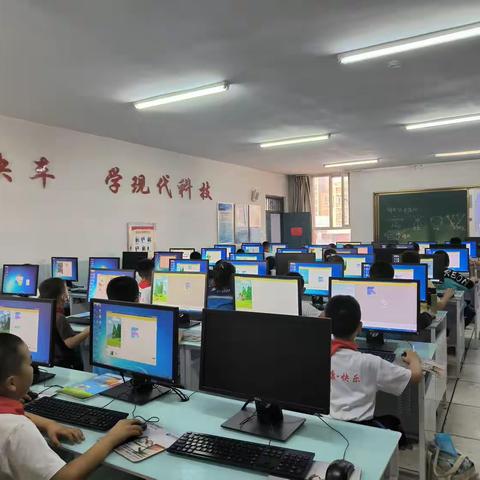 薛一小信息技术社团