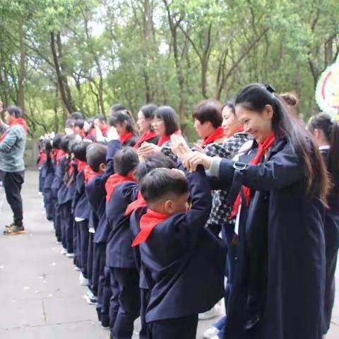 春风拂青松 清明祭忠魂