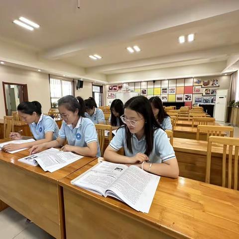 不忘初心，坚守师德——石家庄市西雅小学新入职教师开展学习“双十佳”优秀师德典型报告活动