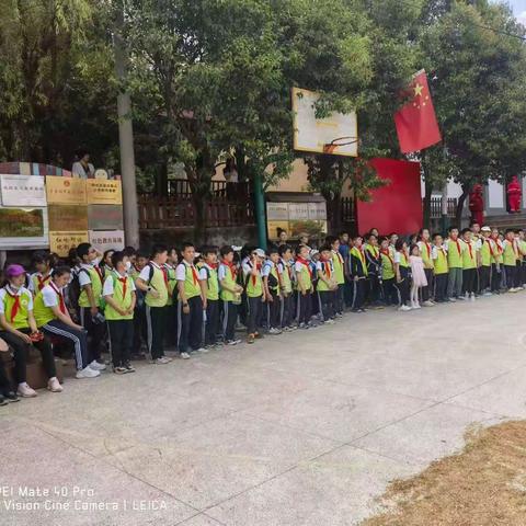 碑林区建国路小学四年级5班三秦学生记者“重走红军长征路”六一活动