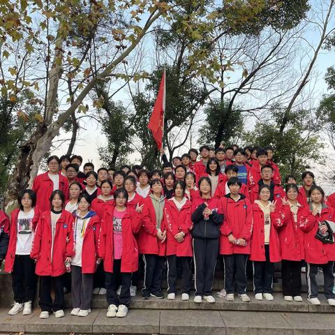 回首星光路  筑梦新华章———高三（12）班期末总结（副本）