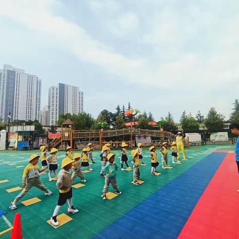 安宁市扬帆贝贝宁湖峰境幼儿园维尼班一周周报回顾