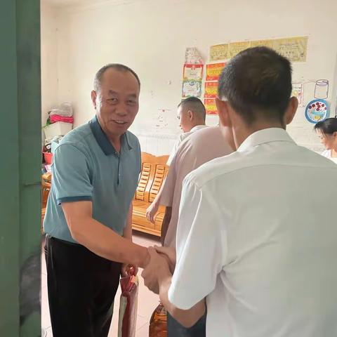 廉江市塘蓬镇第二小学党支部开展迎“七一”走访关爱老党员活动