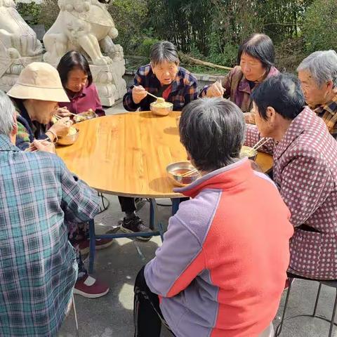 九九重阳节，浓浓敬老心——米河镇汇龙村“关爱老人情暖重阳”主题活动