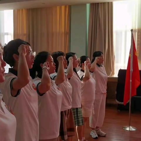 追忆峥嵘岁月，赓续红色基因——第二幼儿园庆祝建党102周年主题党日活动