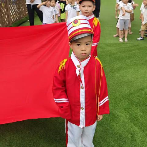 蓝天幼儿园大一班六月美篇👇👇