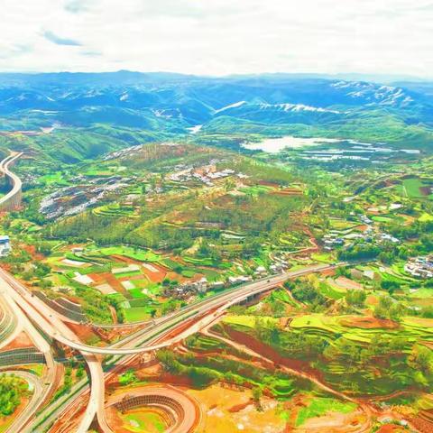 全“沥”以赴！牟元高速路面沥青混凝土下面层AC-25C试验路段顺利铺筑