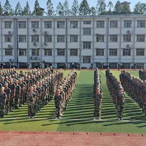 盛夏点新兵，意气风发时！      ——安居镇中心学校举行2023年规训结营仪式