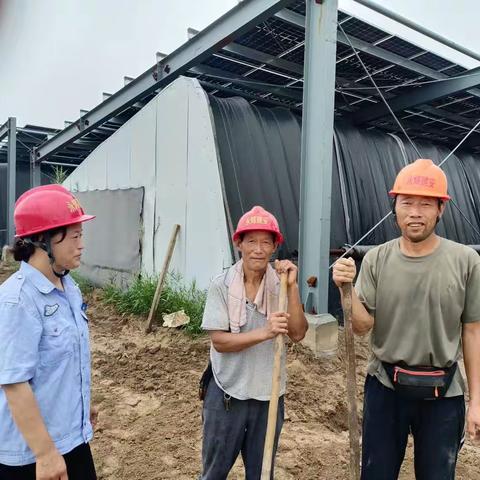 【网格巡查宣传安全隐患】一盔一带安全工作，平安回家！