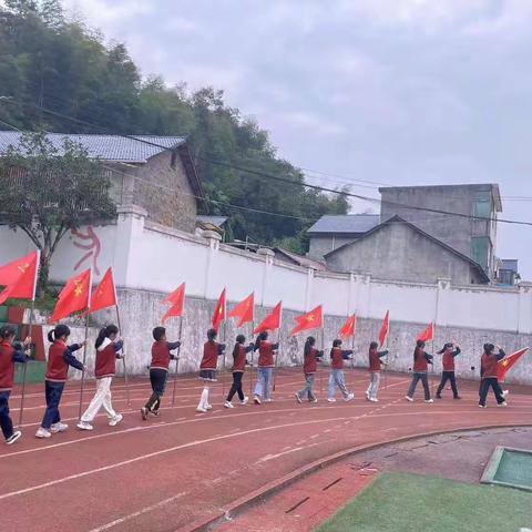 李宅小学2023年少先队建队日暨新队员入队仪式