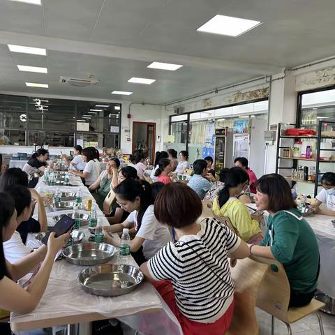 公明街道李松蓢社区2023年民生微实事“幸福邻里情，巧手美食培训班”--马蹄糕活动