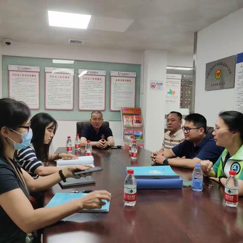 区政法委督导帮扶龙岗街道无毒社区创建工作