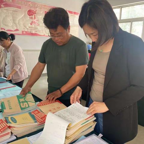 凝心聚力抓常规 督导检查促提升——吉祥寺中心小学教学常规工作检查纪实