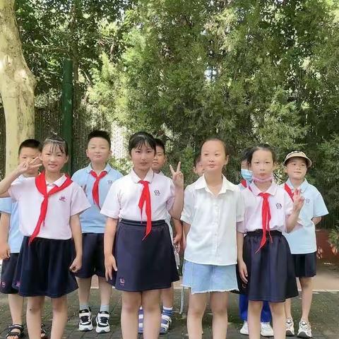 安阳市翰林小学 二（1）班星辰中队第四小队“爱家乡 做主人”暑假社会实践活动——探访动物园