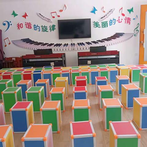 陵水黎族自治县文罗中心小学   2022一2023学年度第二学期         合唱兴趣班期末汇报