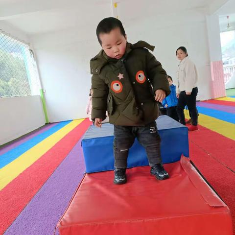 小天才幼儿园龚睿豪小朋友的快乐学期生活