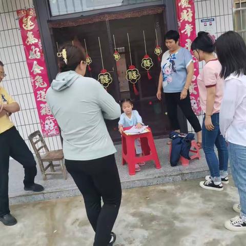 大风车幼儿园防溺水宣传活动进行中