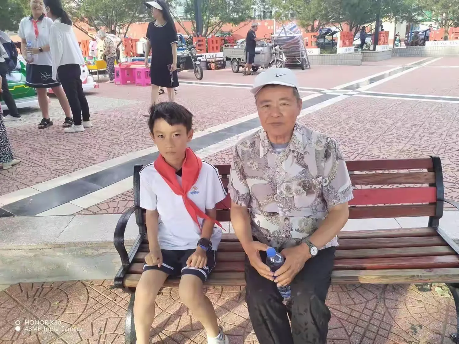 简篇-手拉手互助,让爱心温暖你我他—丰润区第二实验小学
