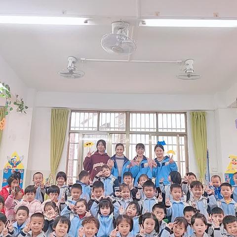 “时光无痕、成长有迹”和寮镇中心幼儿园中一班第二学期期末汇报