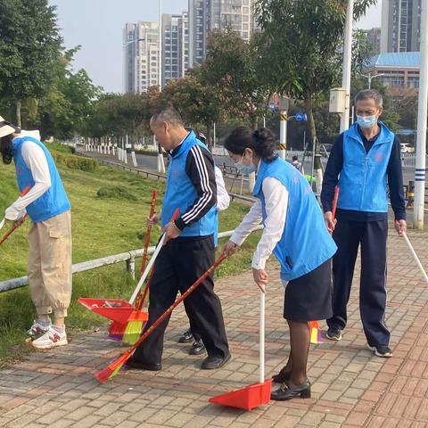 餐饮管理系党支部推动巩固海口卫生城市志愿者活动