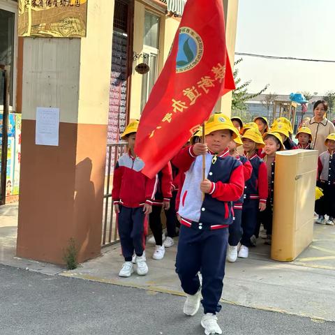 爱满重阳  孝润童心——孙楼街道中心幼儿园走进敬老院送温暖活动