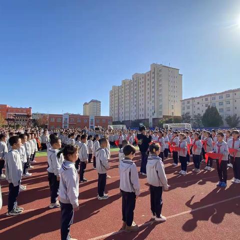 红领巾心向党，争做新时代好队员——霍尔果斯市丝路小学庆祝第74个建队日主题活动