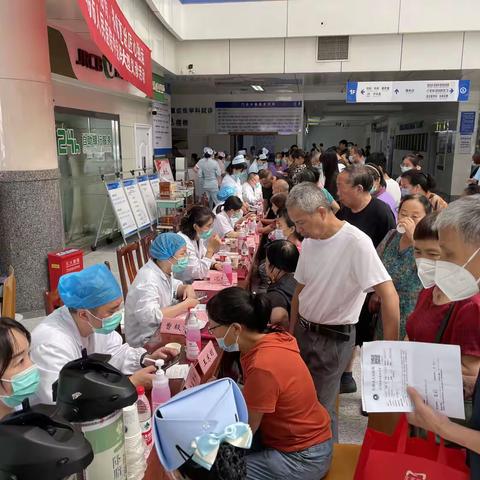 “中医文化薪火相传，冬病夏治匠心独运”
                           ——江阴市人民医院中医科大型义诊活动