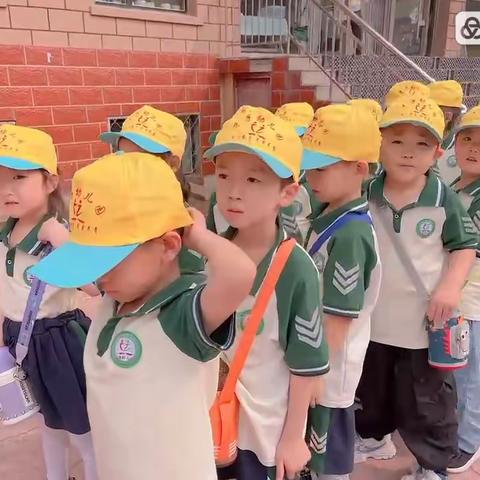 才子幼儿园"畅想小学，走进校园"毕业活动